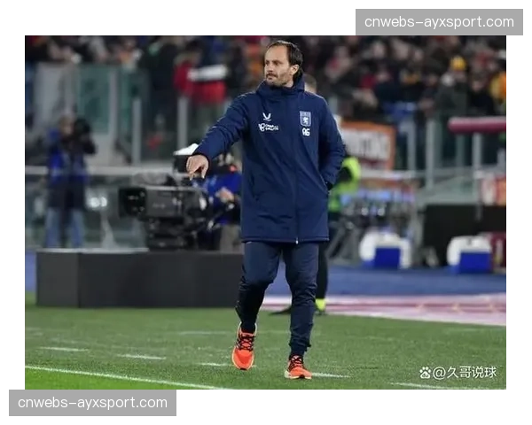 官方:热那亚与37岁的老将前锋吉拉迪诺续约一年,将兼任助教 官方:热那亚与37岁的老将前锋吉拉迪诺续约一年,将兼任助教